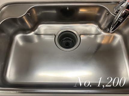 工程6｜1200番。細かな研磨で仕上がりを整えます。